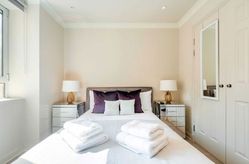 Photo 5 - Stunning 3-bed in the heart of London