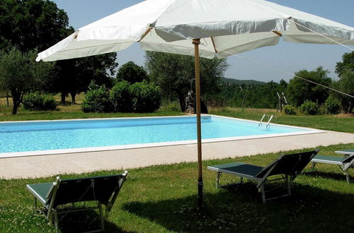 Photo 20 - Farmhouse in Sorano With Swimming Pool, Terrace, Barbecue