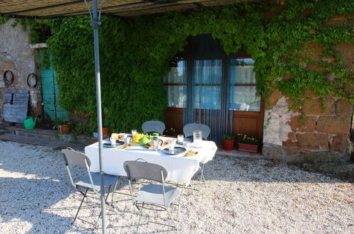 Foto 12 - Farmhouse in Sorano With Swimming Pool, Terrace, Barbecue