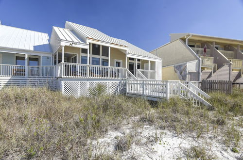 Photo 50 - Sandy Toes by Book That Condo