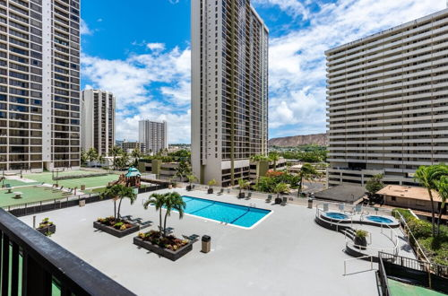 Foto 76 - Remodeled 15th Floor Pool View Condo in the Waikiki Banyan by Koko Resort Vacation Rentals
