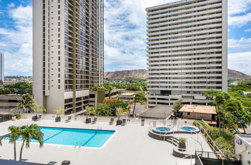 Foto 78 - Remodeled 15th Floor Pool View Condo in the Waikiki Banyan by Koko Resort Vacation Rentals