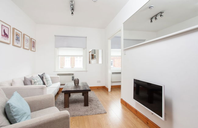 Basic Apartment for Two Amazing Location - Photo 1