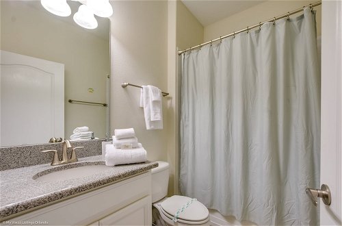 Photo 40 - Luxury 6 Bedroom 4 Bath Home with Spa