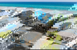 Foto 1 - Holiday House by Avantstay Oceanview, Steps to Beach