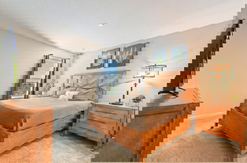 Foto 8 - Storey Lake Resort 8br Cozy Home With Private Theater, Pool And Spa 2874