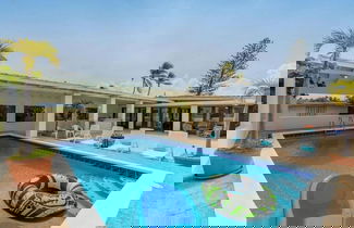 Foto 2 - Villa Allegra Family Vacation Home w Pool BBQ