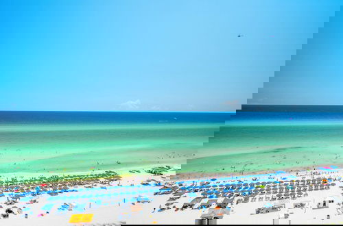 Foto 27 - Emerald Beach 1035
