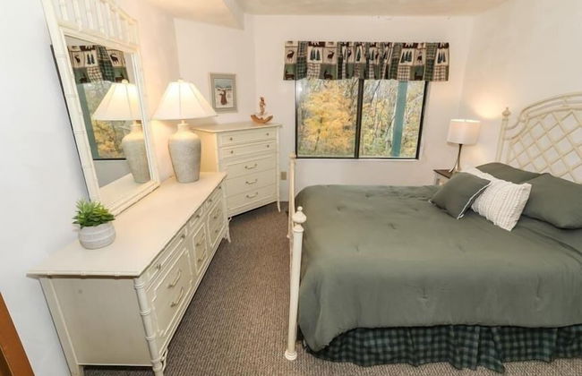Seven Springs 2 BR Deluxe Condo with Mountain Views by RedAwning - Photo 5