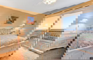Foto 2 - Endless Ocean Views in S Fletcher Duplex by RedAwning