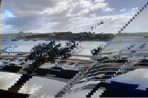 Foto 1 - Luxury SeaFront Sliema with Valletta view
