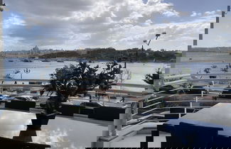 Foto 1 - Luxury SeaFront Sliema with Valletta view