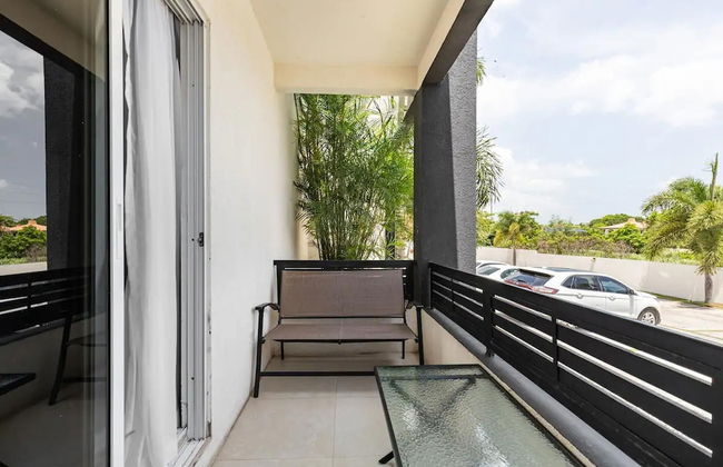 Apt - Gated Community-sleeps 4-balcony-parking - Foto 20
