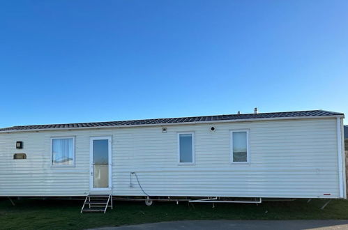 Photo 1 - Felixstowe Chimo Caravan 3BR 5mintobeach