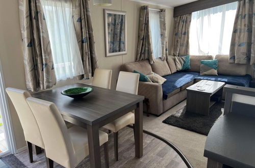 Photo 15 - Inviting Luxury 2-bedroom Caravan in Hunstanton