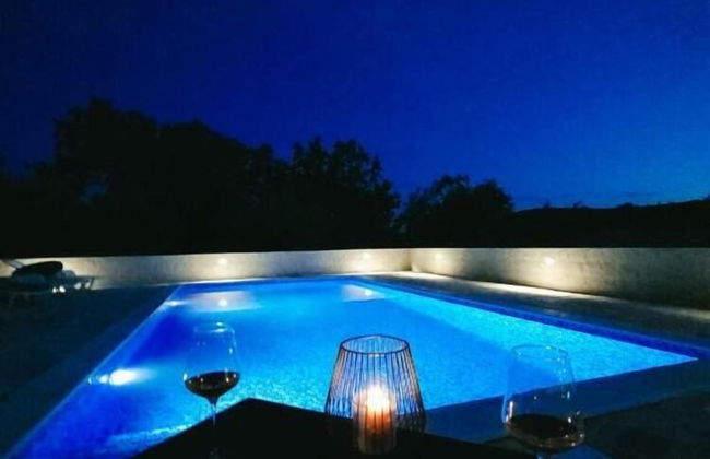 Mia - With Pool - A1 - Foto 18