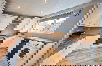 Foto 3 - Host Stay Spire View House