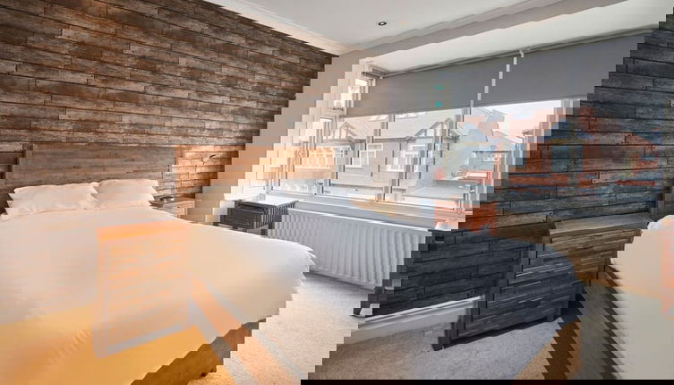 Foto 1 - Host Stay Spire View House