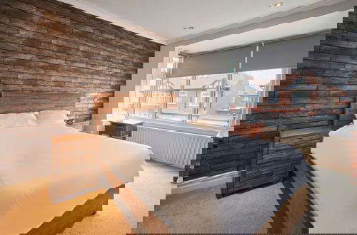 Foto 1 - Host Stay Spire View House