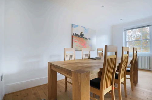 Photo 12 - Luxury 2BD Split-level Penthouse - Pimlico