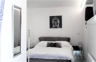 Photo 2 - Beautiful 1-bed Studio in Uxbridge, London