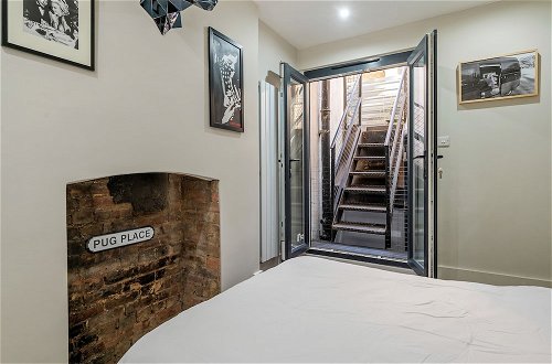 Photo 4 - Period 3-bed Maisonette Next to the City of London