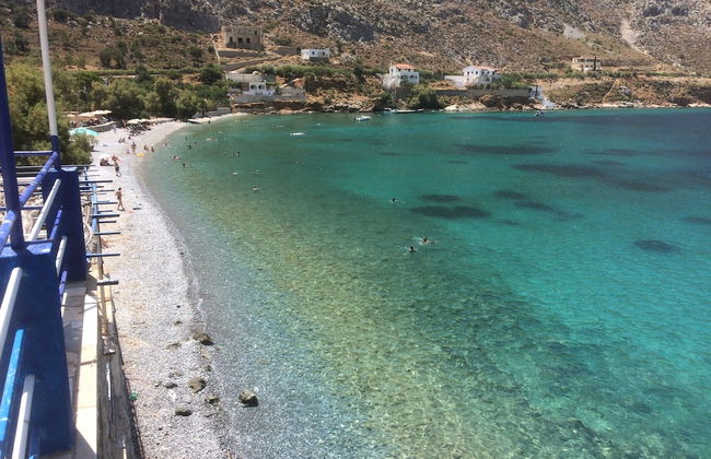 Beachfront Apartment - Sleeps 3 & Free Parking - Foto 1