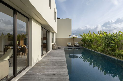 Foto 21 - Top Selling 3 Bedrooms Beachfront Villa in Ketewel