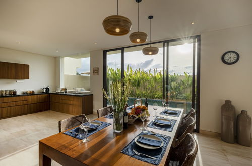 Foto 12 - Top Selling 3 Bedrooms Beachfront Villa in Ketewel
