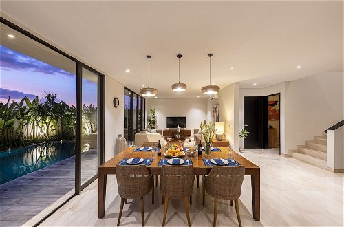 Foto 28 - Top Selling 3 Bedrooms Beachfront Villa in Ketewel