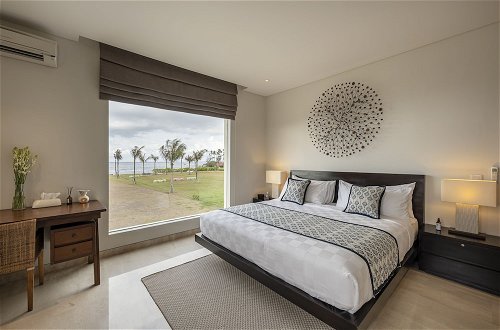 Foto 6 - Top Selling 3 Bedrooms Beachfront Villa in Ketewel