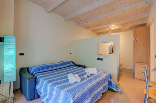 Photo 4 - Blue Apartment Desenzano With Wifi