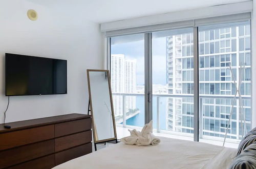 Photo 9 - Icon Brickell Luxury Residence