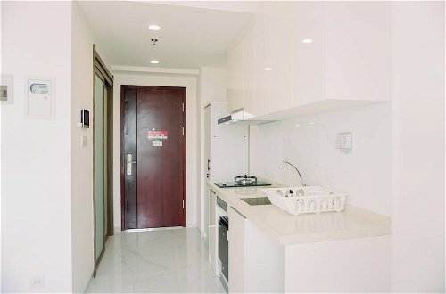 Photo 11 - Wonderful And Strategic Studio Apartment Sky House Alam Sutera