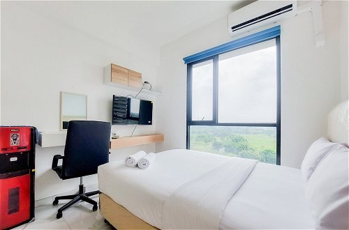 Photo 2 - Homey And Cozy Studio Sky House Alam Sutera Apartment
