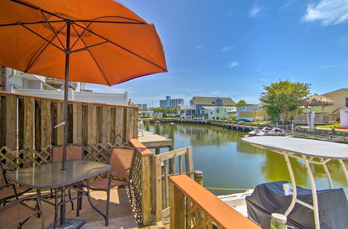 Foto 18 - Ocean City Townhome, Deck w/ Canal Access