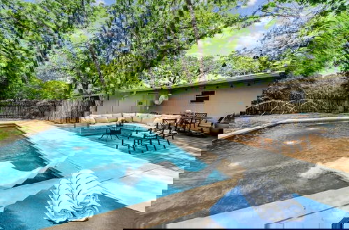 Foto 19 - Blissful Haven With Hot Tub & Fire Pit