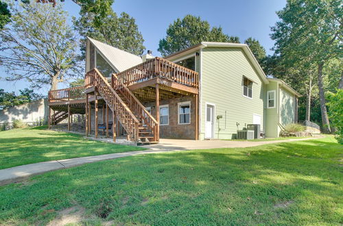 Photo 18 - Grove Hideaway Vacation Rental w/ Boat Dock