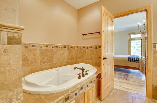 Foto 38 - Luxe Home w/ Hot Tub Near Historic Deadwood
