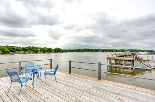 Foto 20 - Lakefront Mabank Home w/ Hot Tub & Dock