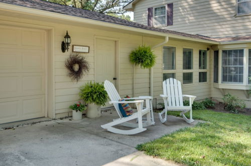 Photo 16 - Charming Villisca Getaway w/ Screened Porch