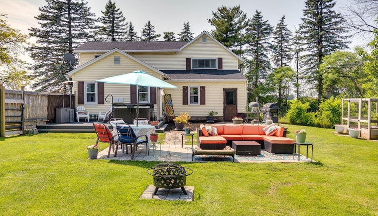 Photo 1 - Walworth Home w/ Hot Tub - Near Golf Courses