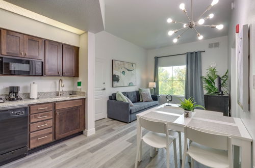 Photo 1 - Modern Orlando Condo - 1 Mi to Disney World