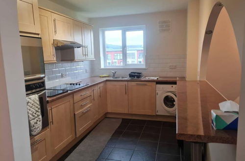 Foto 7 - Beautiful 3-bed Apartment in Swansea