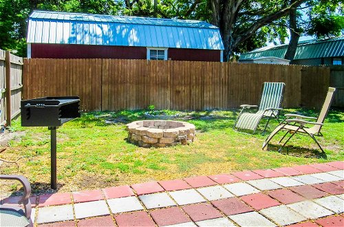 Photo 20 - Sunny Hudson Home w/ Private Yard & Fire Pit