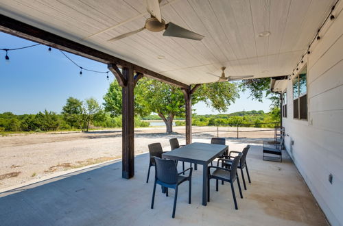 Foto 6 - Mckinney Ranch Home w/ Patios + Lake View