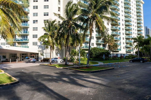 Photo 39 - Luxury Miami Beach Condos