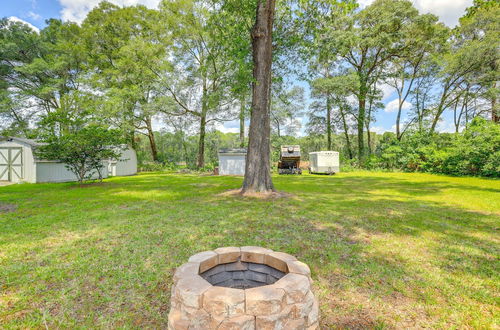 Photo 11 - Modern Ocala Oasis w/ Fire Pit + Gas Grill