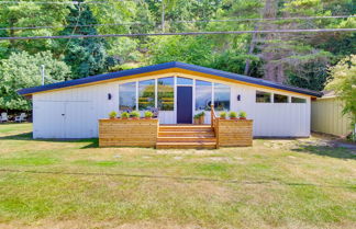 Photo 3 - Whidbey Island Oasis: Walk to Beach, Hot Tub, View