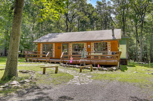 Photo 25 - Scenic Lackawaxen Cottage w/ Pools & Ski Access